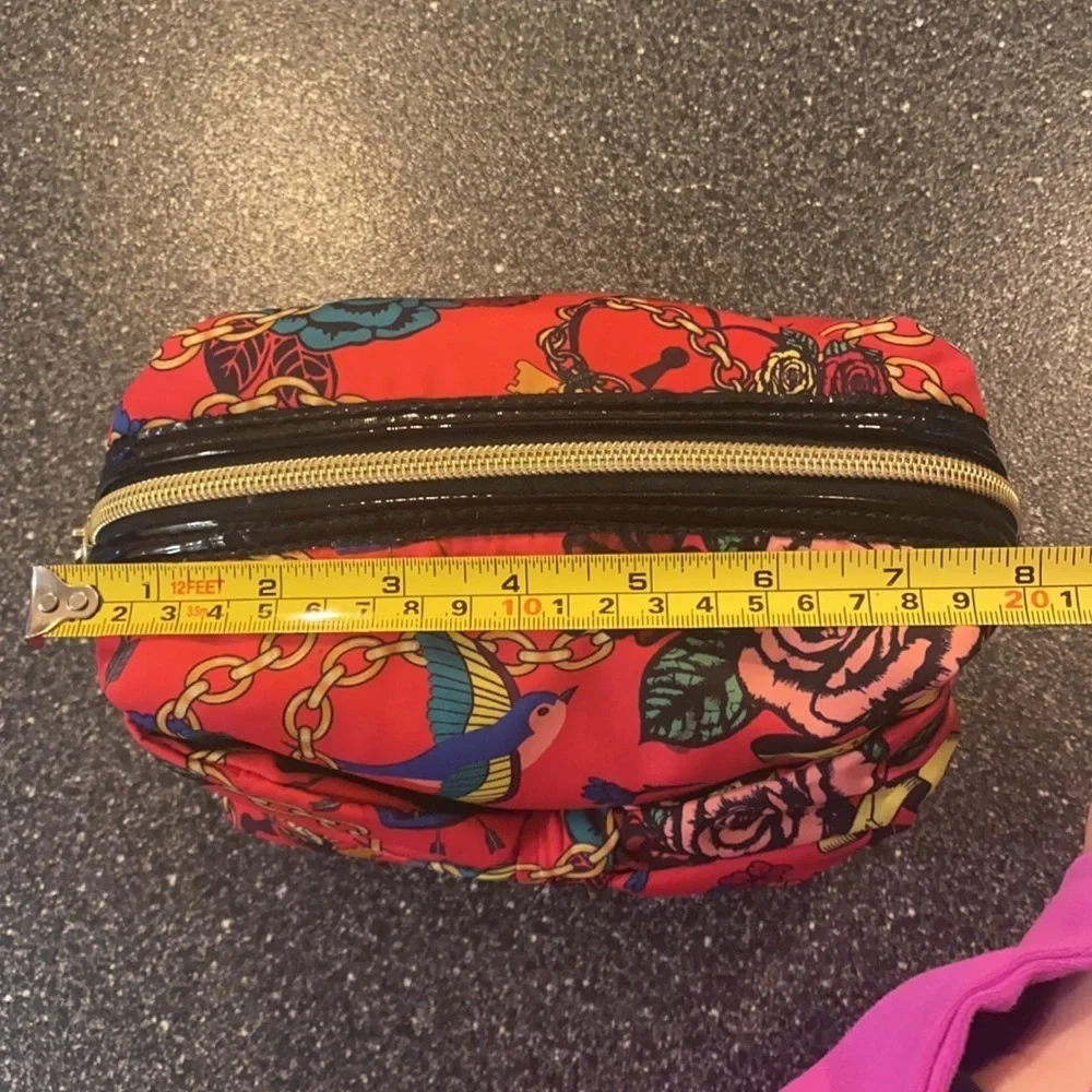 BETSY JOHNSON | make up case